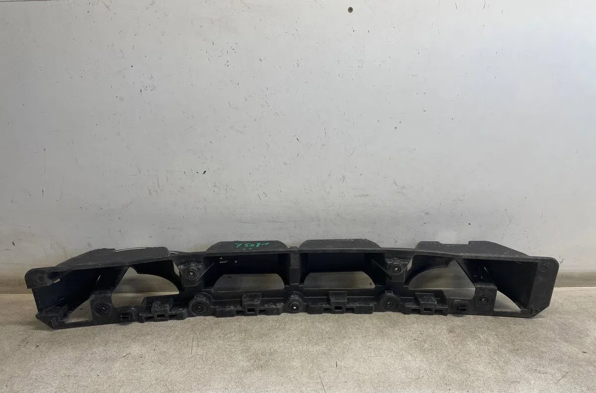 Absorbeur pare-choc arrière Jeep RENEGADE SUV (BU, B1, BV) 1.6 crd (2014) occasion