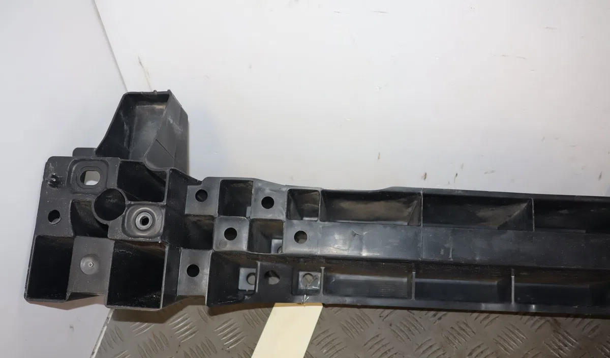 Absorbeur pare-choc arrière Renault CLIO III (BR0-1, CR0-1) 1.2 16v (br02, br0j, br11, cr02, cr0j, cr11) (2005-2014) 5 p