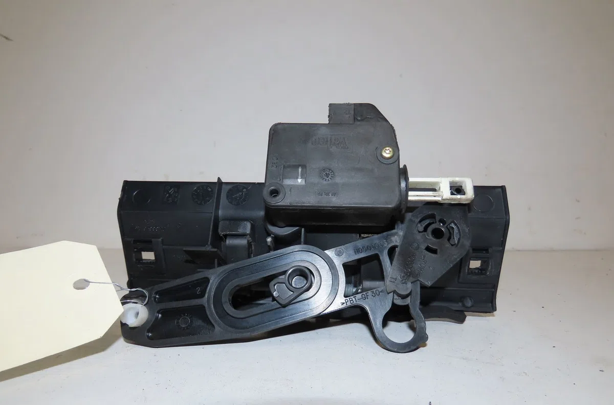 Actionneur serrure hayon Peugeot 206 (2L_, 2M_) 1.4 i (2lkfwa, 2mkfwa) (2009-2013) 3 portes occasion