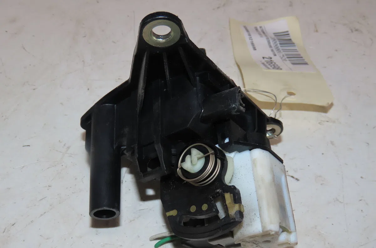 Actionneur serrure hayon Renault CLIO II (BB_, CB_) 1.2 16v (bb05, bb0w, bb11, bb27, bb2t, bb2u, bb2v, cb05,... (2001-20