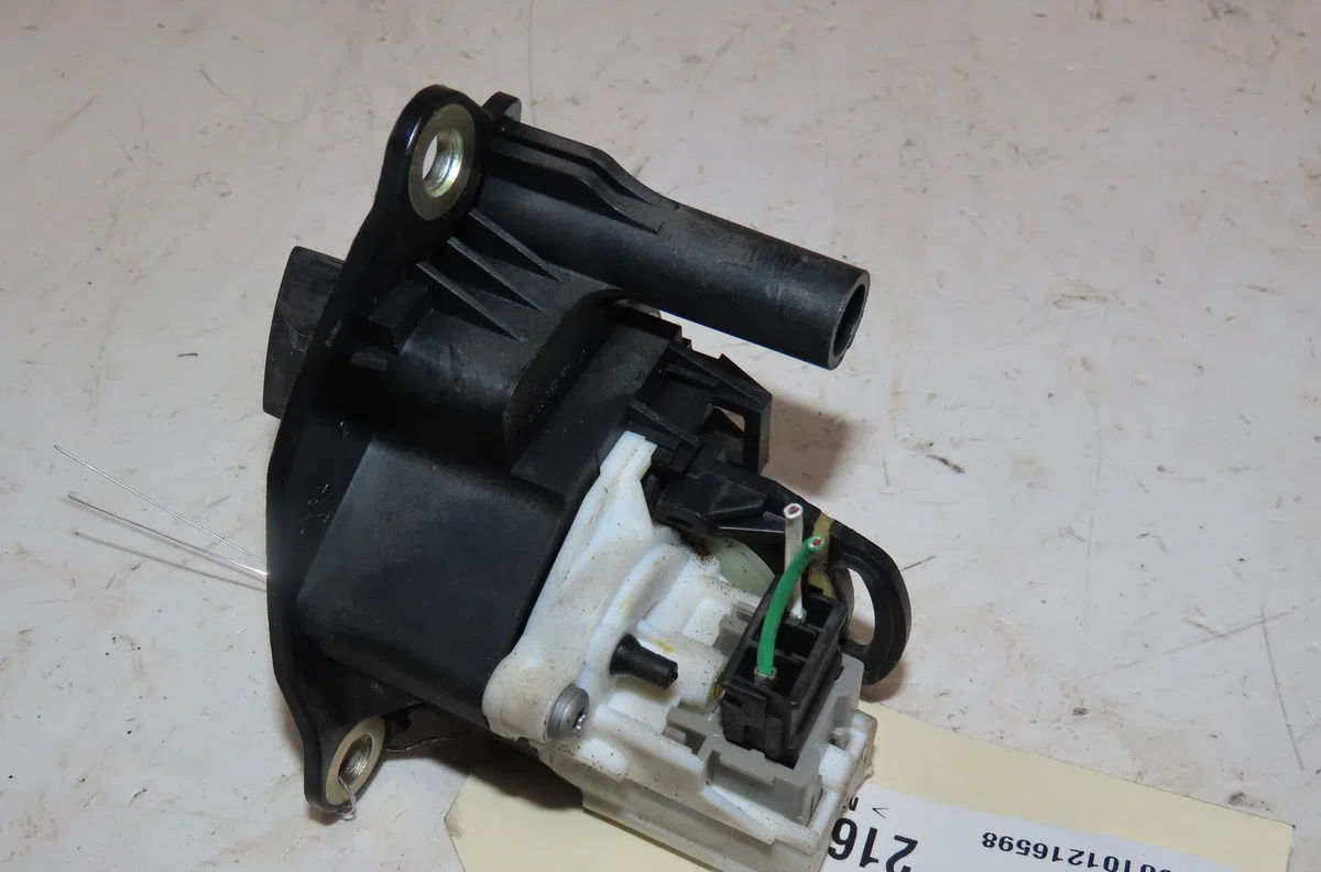 Actionneur serrure hayon Renault CLIO II (BB_, CB_) 1.2 16v (bb05, bb0w, bb11, bb27, bb2t, bb2u, bb2v, cb05,... (2001-20