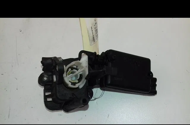 Actionneur serrure hayon Renault CLIO II (BB_, CB_) 1.4 (b-cb0c, b-cb0s) (1998-2005) occasion