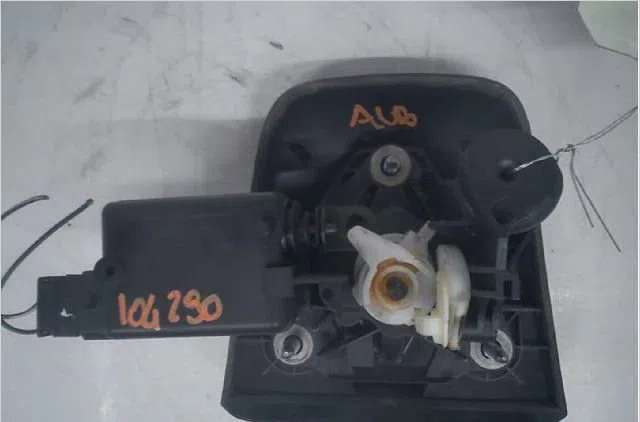 Actionneur serrure hayon Renault CLIO II (BB_, CB_) 1.5 dci (b-c2j) (2004-2012) occasion
