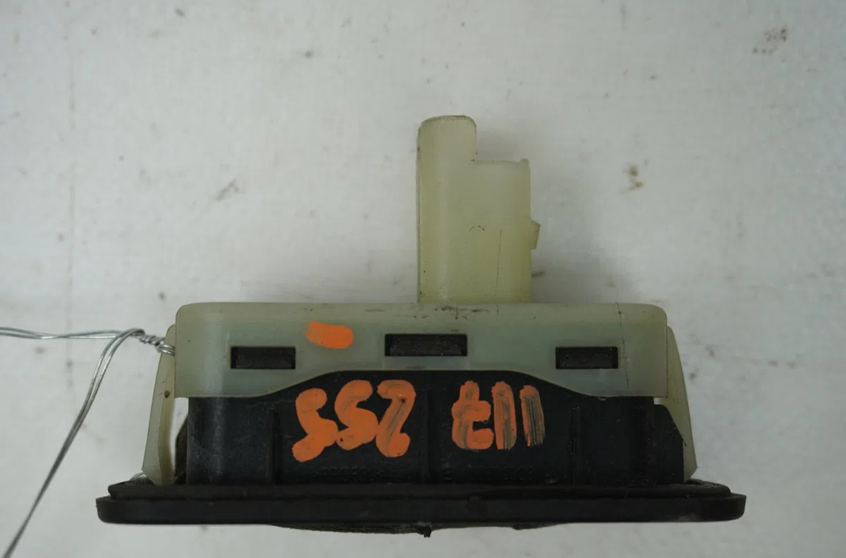 Actionneur serrure hayon Renault MEGANE III 3-5 portes (BZ0-1_, B3_) 1.5 dci (bz09, bz0d, bz1w, bz29, bz14) (2009) 5 por