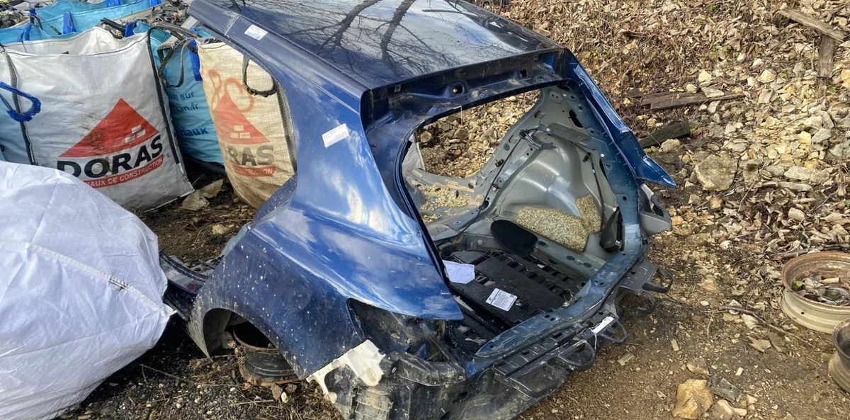Aile arrière gauche RENAULT MEGANE 4 PHASE 1 occasion