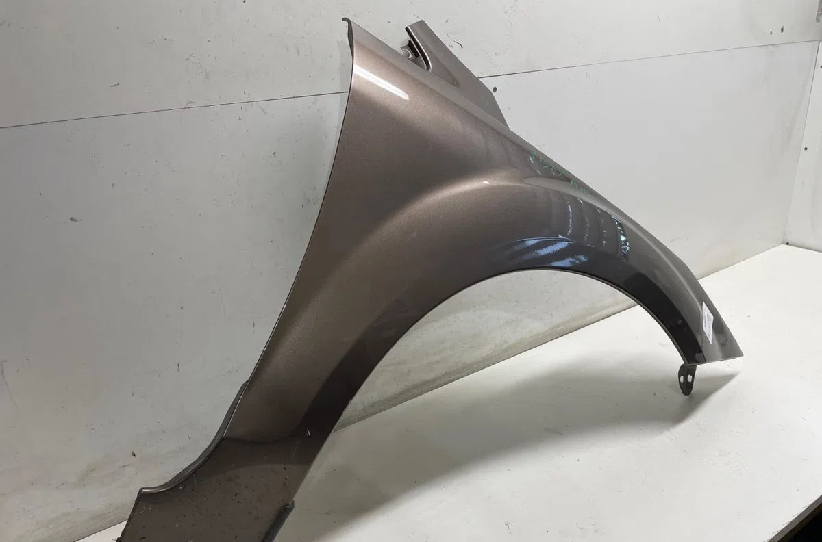 Aile avant droite Ford FOCUS II Décapotable 2.0 tdci (2006-2010) occasion