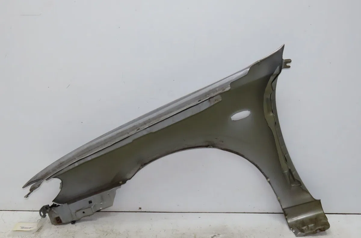 Aile avant droite Nissan ALMERA II Hatchback (N16) 1.8 (2000-2002) occasion