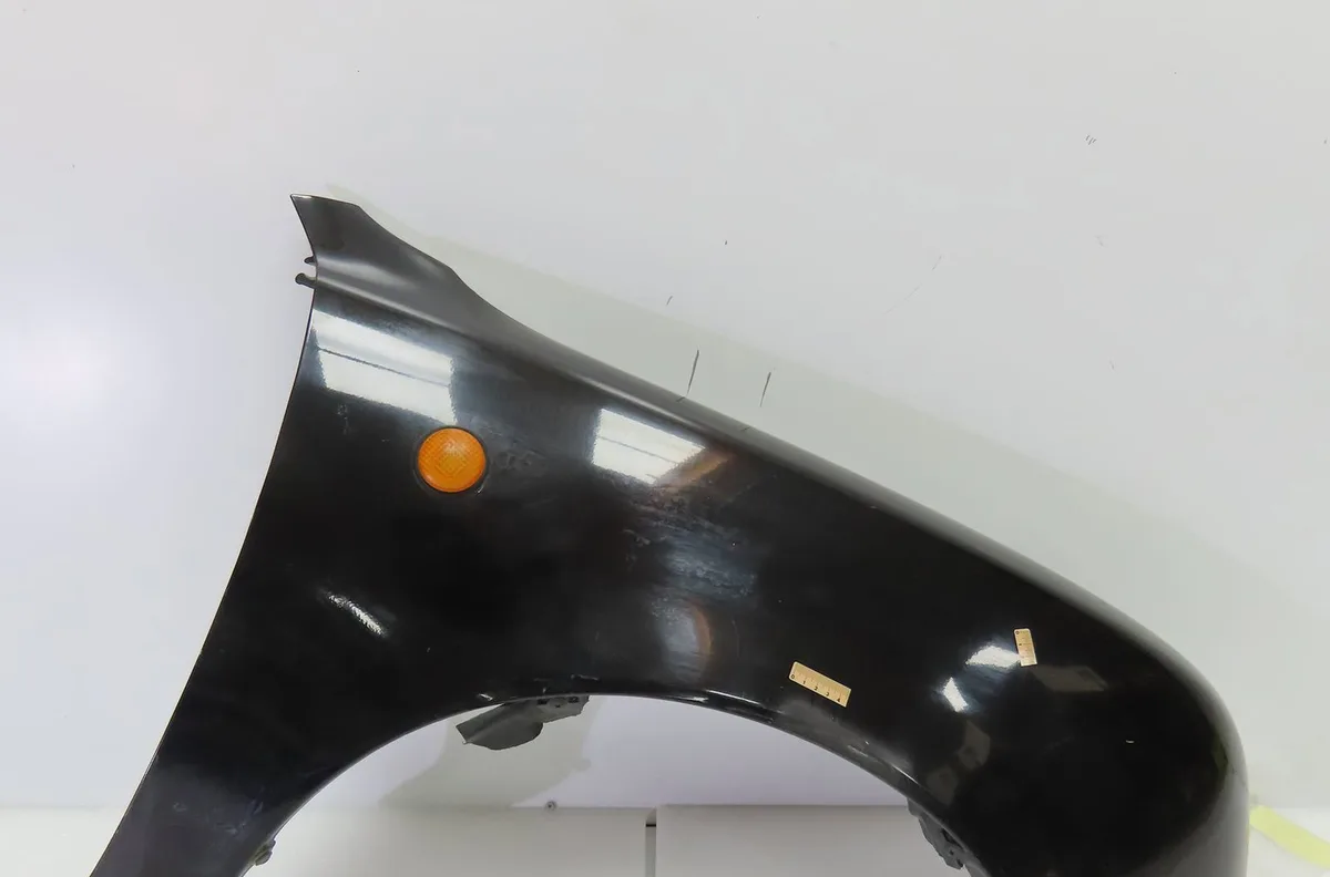 Aile avant droite Nissan MICRA II (K11) 1.0 i 16v (1992-2000) occasion