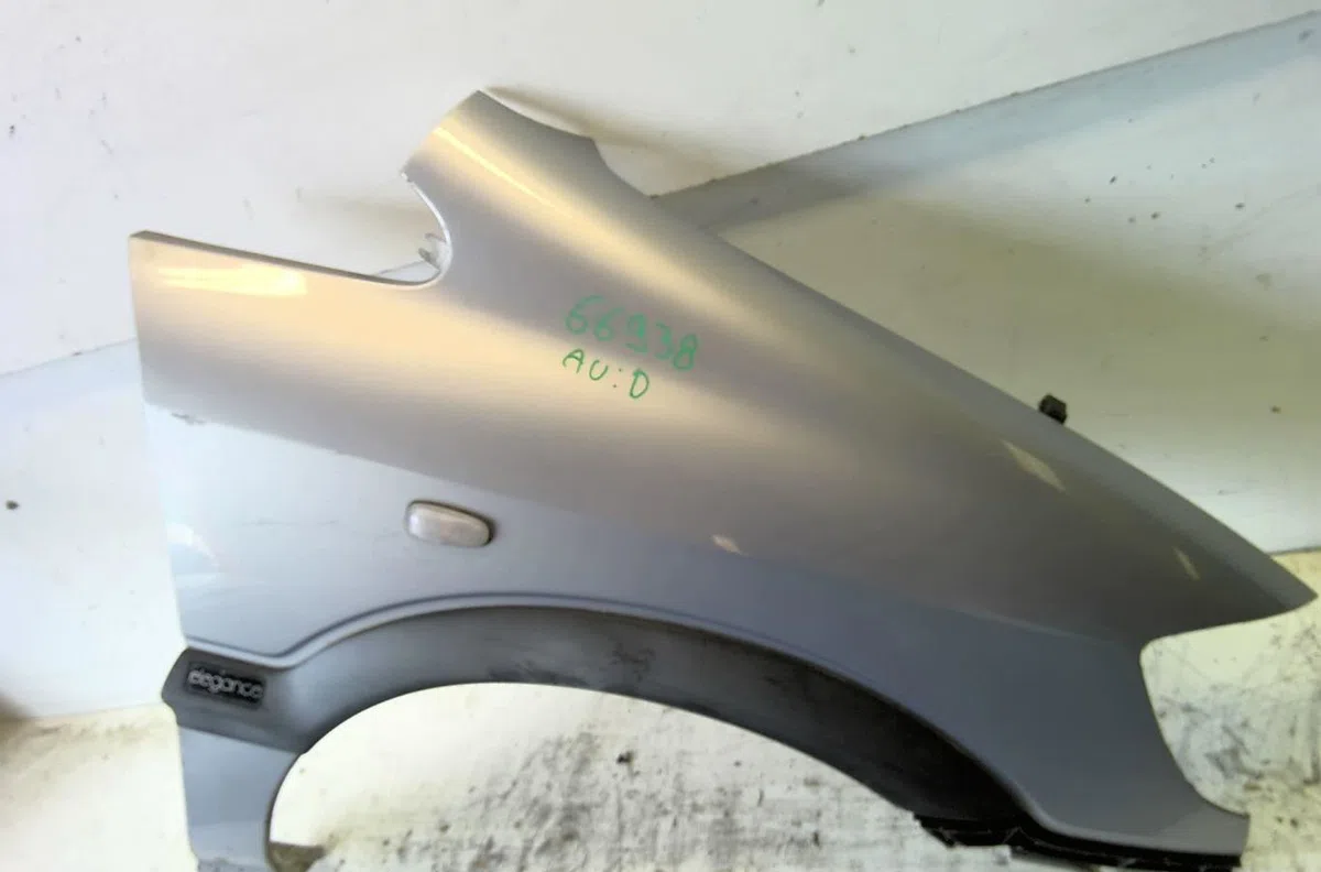 Aile avant droite Opel ZAFIRA A Monospace (T98) 2.2 dti 16v (f75) (2002-2005) 5 portes occasion