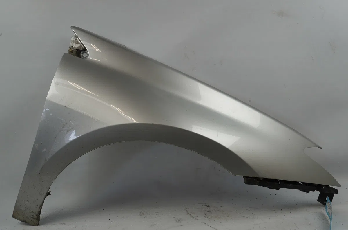 Aile avant droite Renault LAGUNA III Grandtour (KT0-1) 2.0 dci (kt07, kt0j, kt14, kt1a, kt1s) (2007-2015) occasion