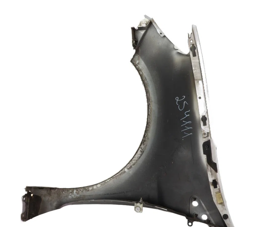 Aile avant droite Renault MEGANE III 3-5 portes (BZ0-1_, B3_) 1.6 dci (bz00, bz12, bz13) (2011-2015) 5 portes occasion