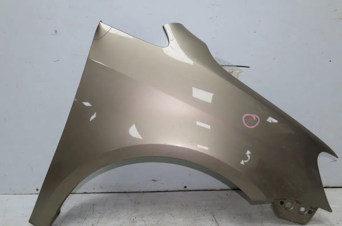 Aile avant droite Volkswagen TOURAN (1T3) 2.0 tdi (2010-2015) 5 portes occasion