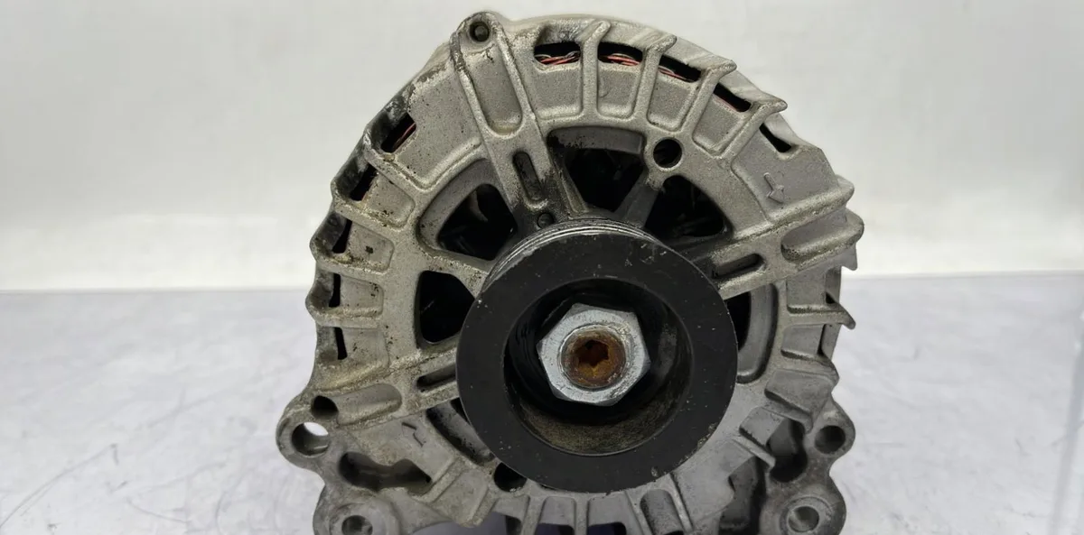Alternateur AUDI A4 3 AVANT PHASE 1 BREAK occasion