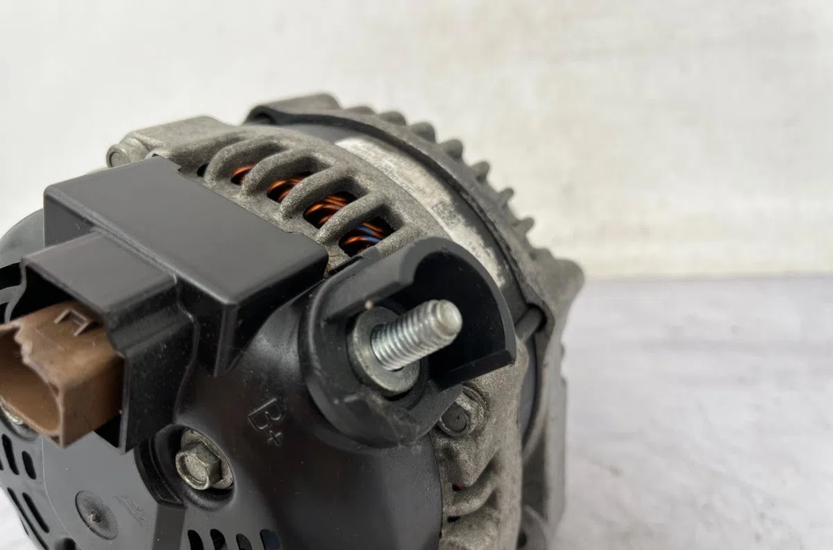 Alternateur FORD C-MAX 2 PHASE 2 occasion