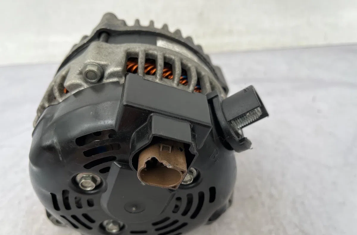 Alternateur FORD C-MAX 2 PHASE 2 occasion