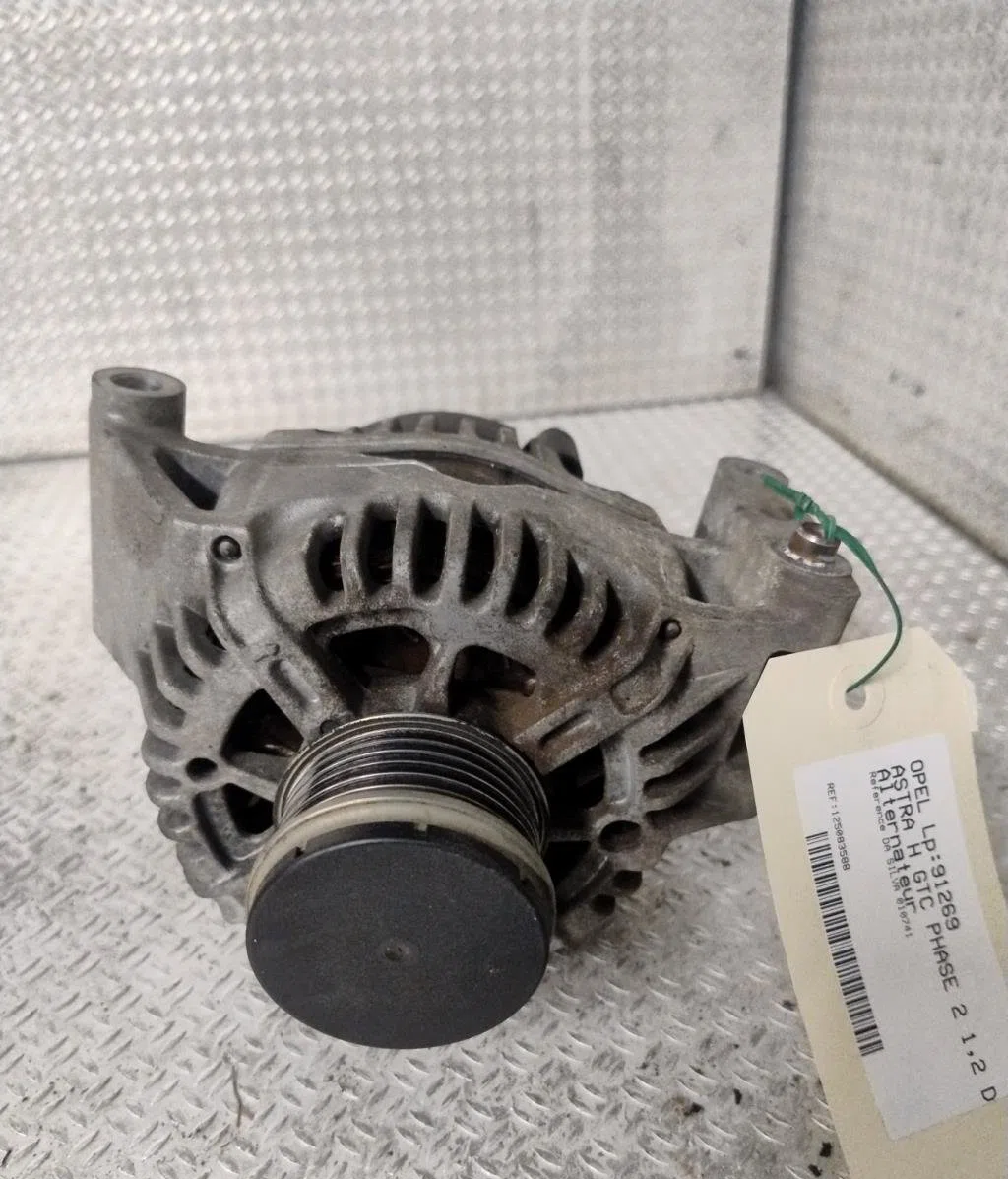 Alternateur Opel ASTRA H GTC (A04) 1.3 cdti (l08) (2005-2010) 3 portes occasion