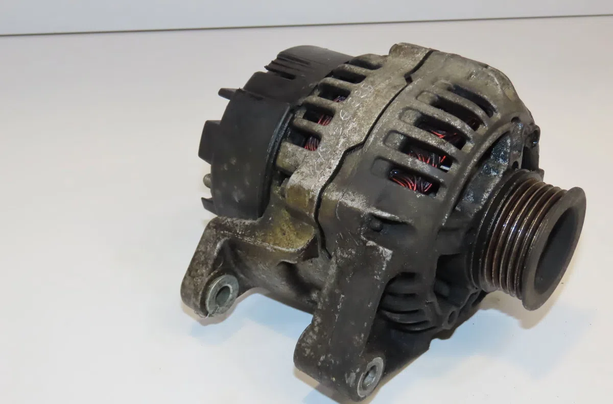 Alternateur Opel CORSA B (S93) 1.0 i 12v (f08, f68, m68) (1996-2000) occasion