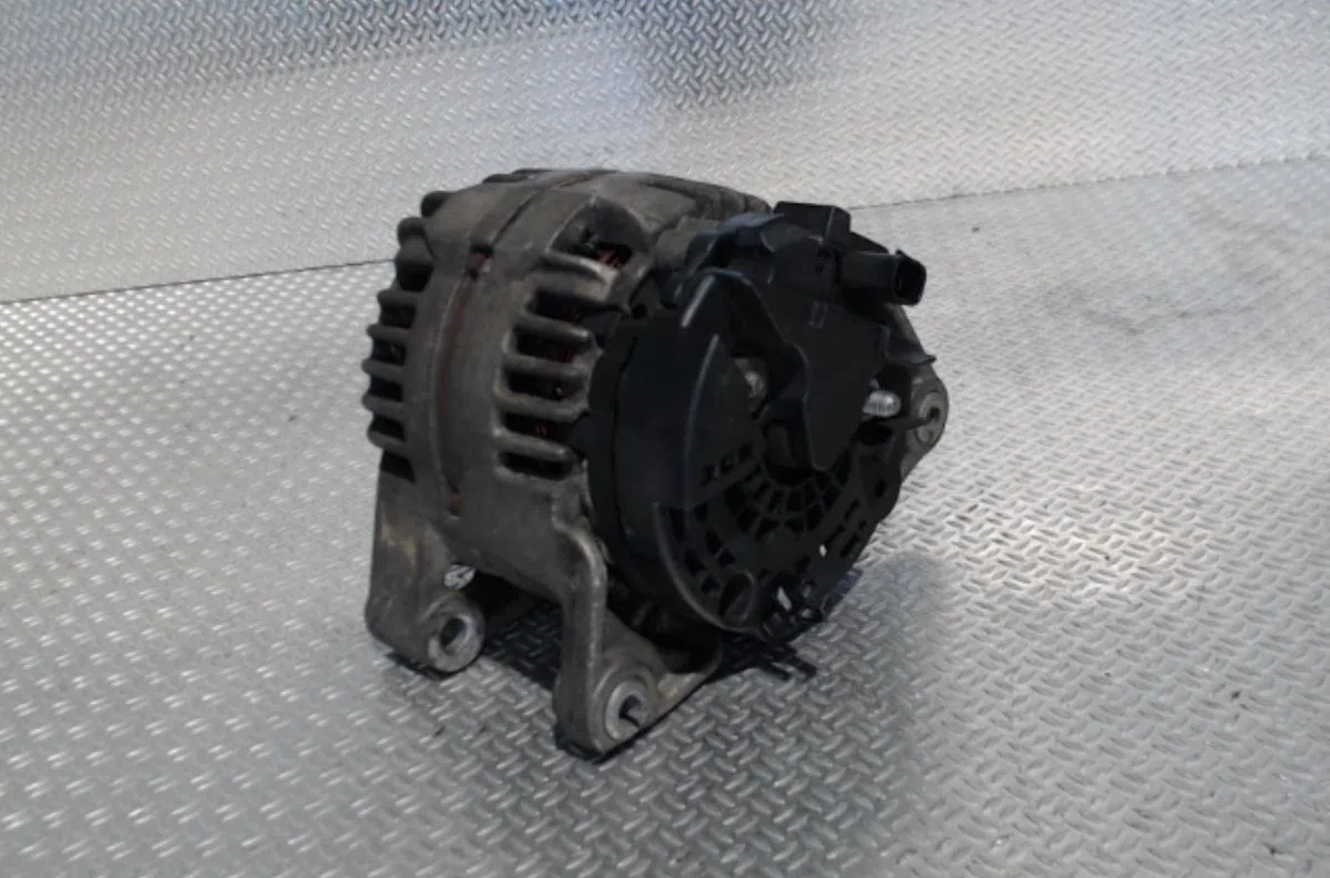 Alternateur Opel CORSA D (S07) 1.2 (l08, l68) (2006-2014) 5 portes occasion