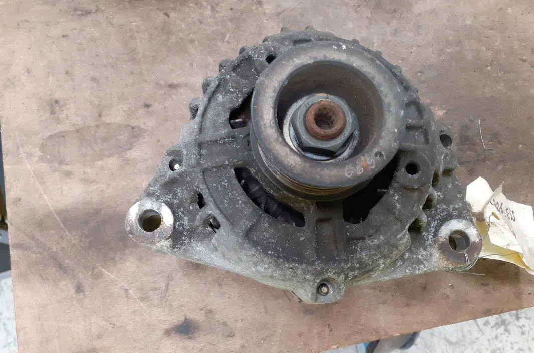 Alternateur Peugeot 306 3-5 portes (7A, 7C, N3, N5) 2.0 16v (1997-2001) occasion