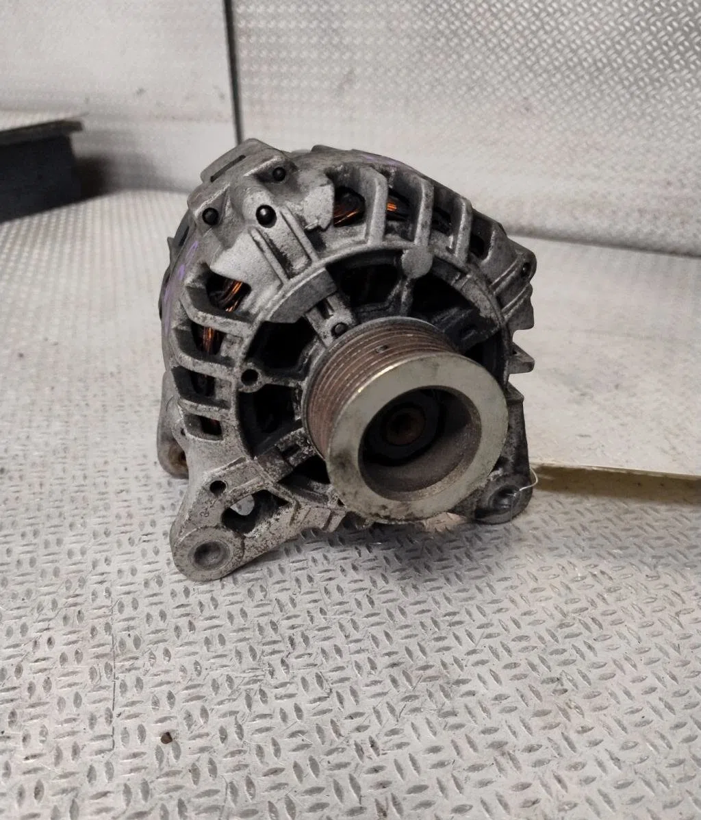 Alternateur RENAULT CLIO 3  CLIO 3 PHASE 2 BREAK occasion