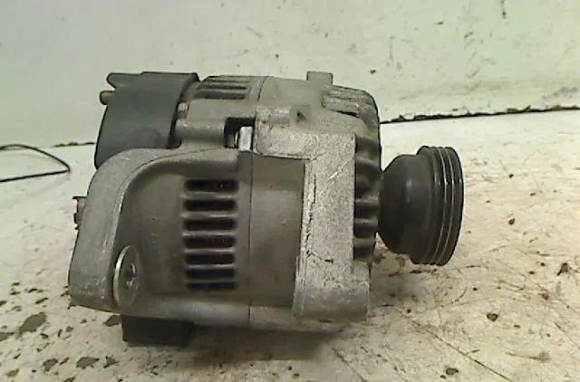 Alternateur Renault CLIO II (BB_, CB_) 1.4 (b-cb0c, b-cb0s) (1998-2005) occasion