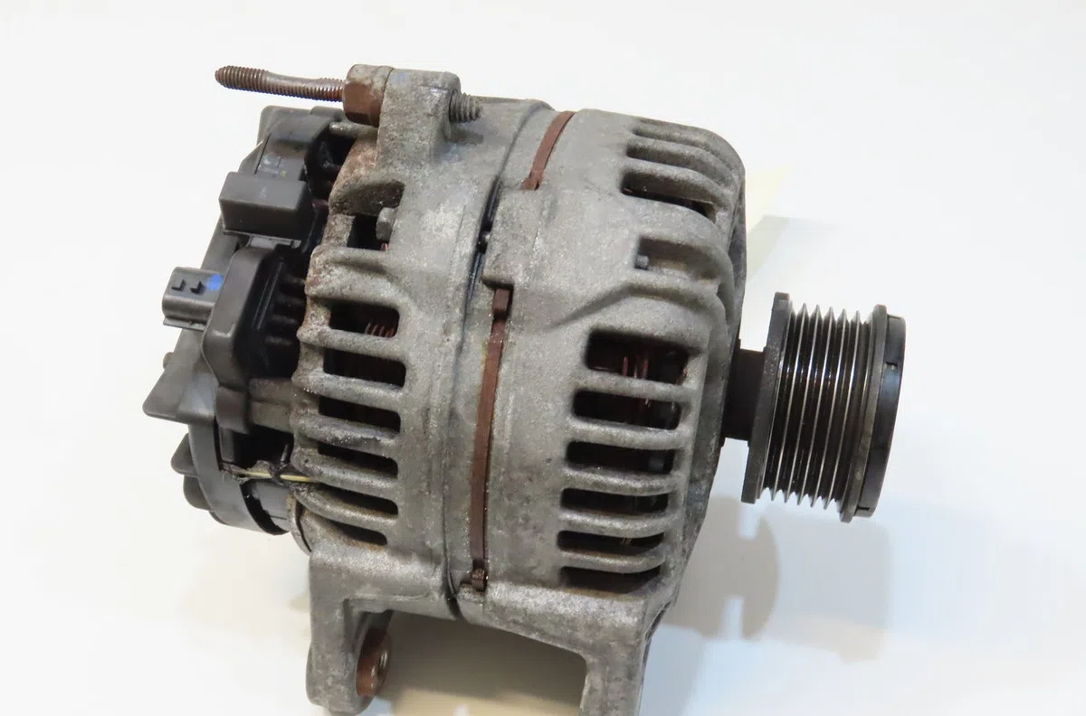 Alternateur Renault CLIO III (BR0-1, CR0-1) 1.5 dci (2010-2014) 5 portes occasion
