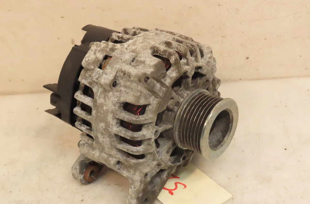 Alternateur Renault CLIO III Grandtour (KR0-1_) 1.2 16v (kr0p) (2007-2012) occasion