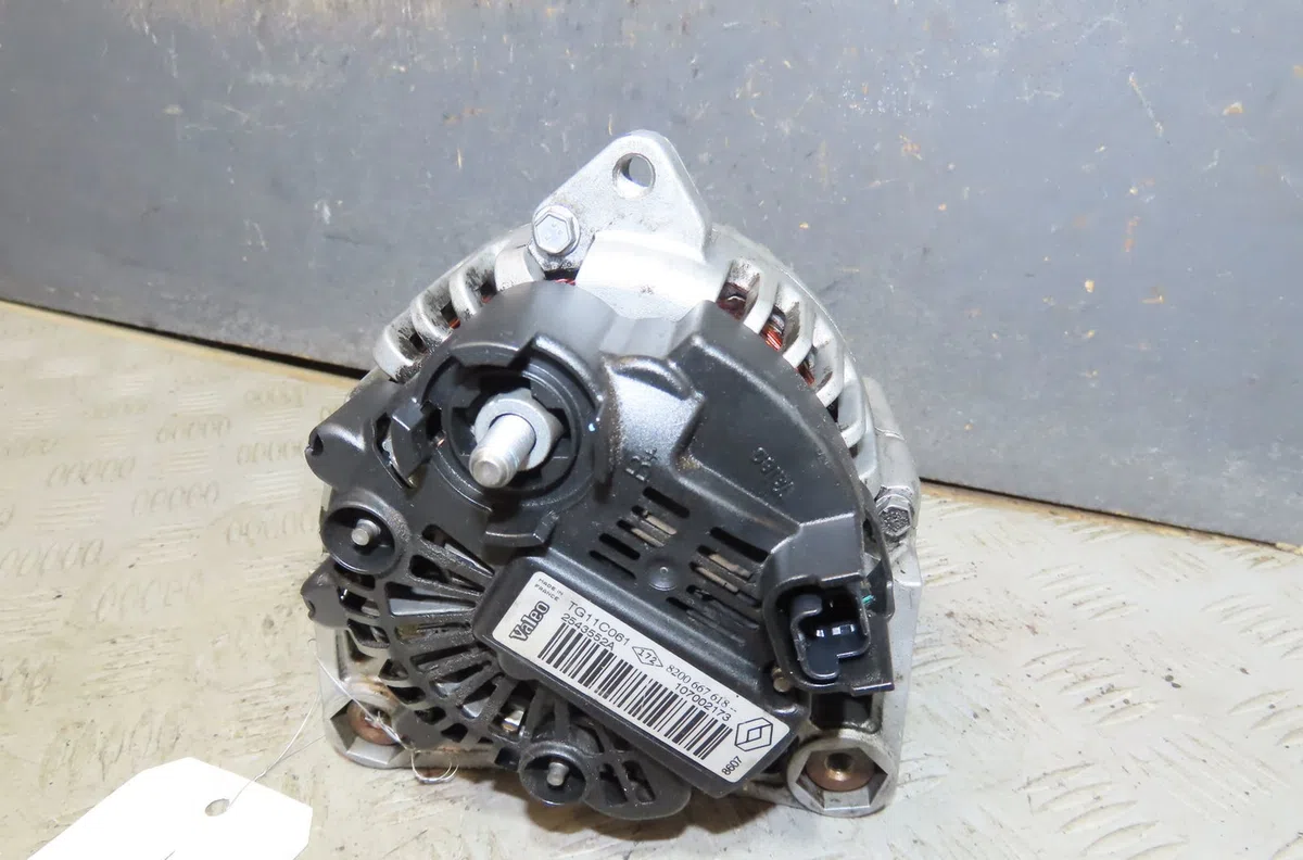 Alternateur Renault LAGUNA II (BG0-1_) 2.0 16v (bg00, bg0k, bg0p, bg0w) (2002-2007) 5 portes occasion