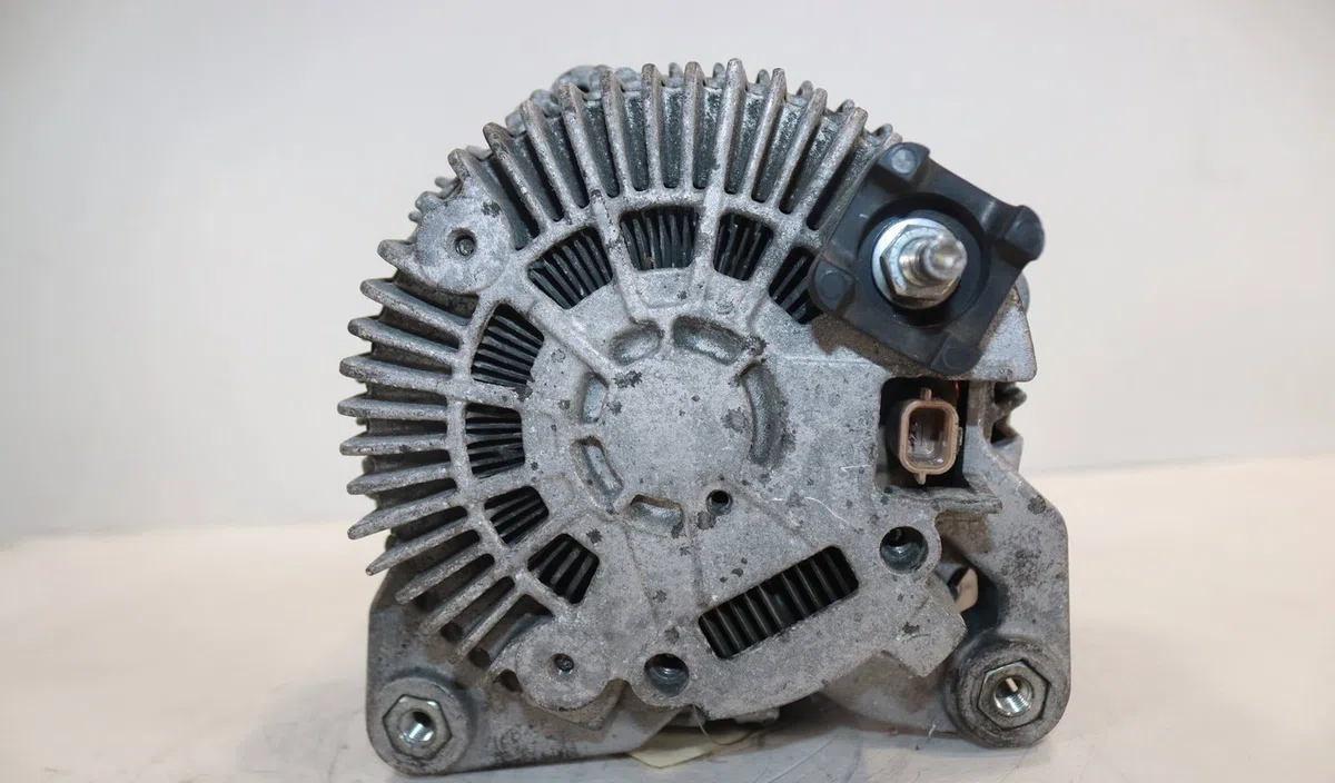 Alternateur Renault LAGUNA III (BT0-1) 1.5 dci (bt00, bt0a, bt0t, bt1j) (2007-2015) 5 portes occasion
