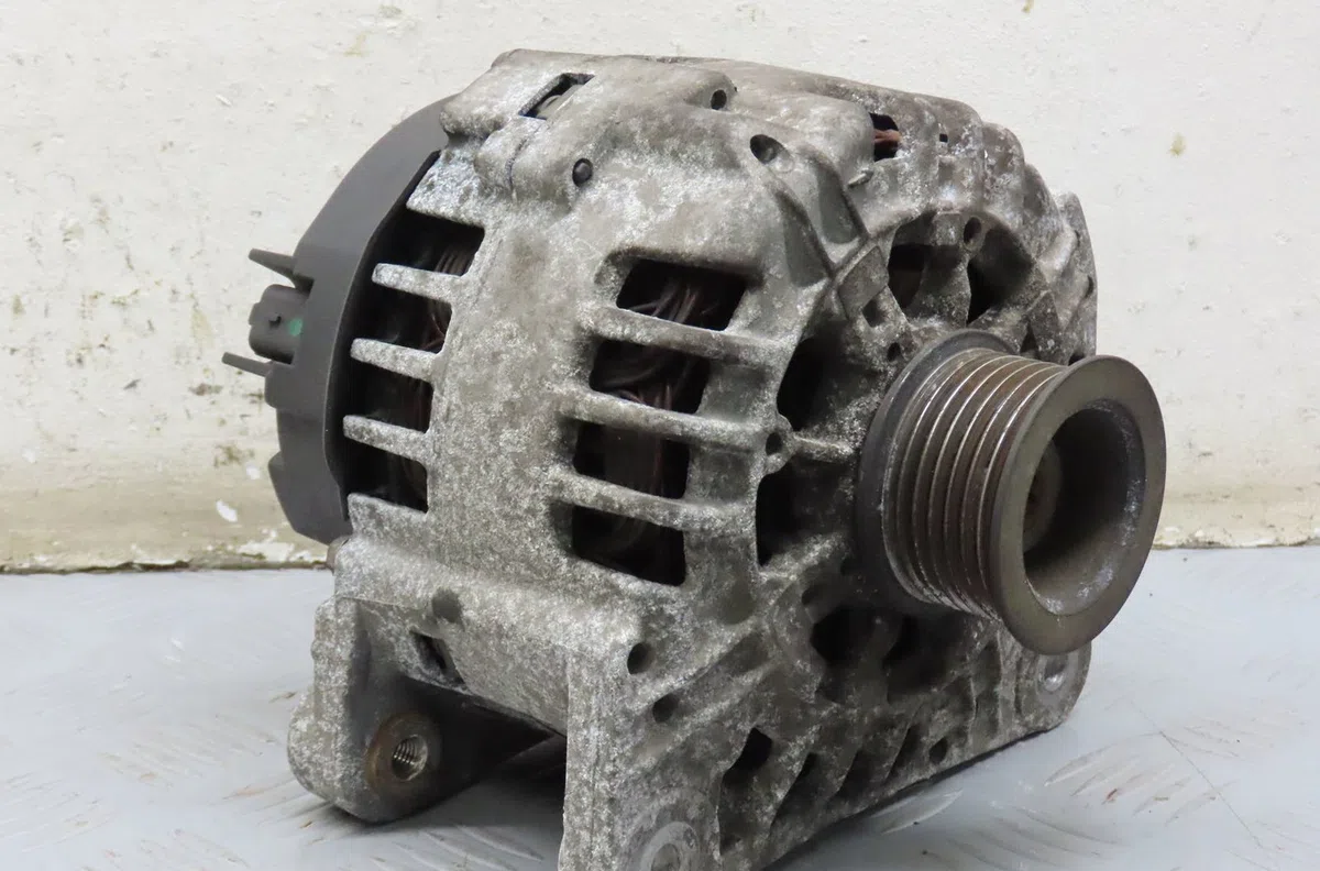 Alternateur Renault MEGANE II (BM0-1_, CM0-1_) 1.9 dci (bm0g, cm0g) (2002-2008) 5 portes occasion