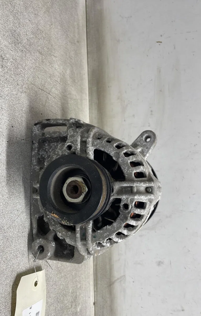 Alternateur Renault TWINGO II (CN0_) 1.2 (cn0d) (2007-2014) 3 portes occasion