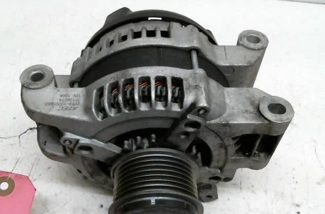 Alternateur Toyota AURIS (_E15_) 2.2 d (ade157_, ade151_) (2006-2012) occasion