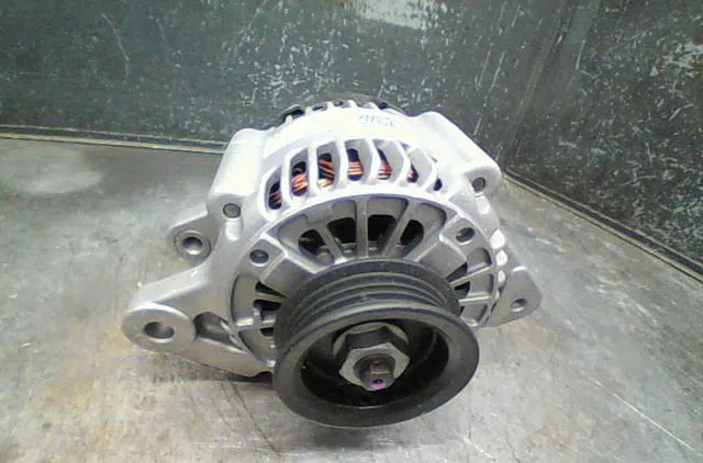 Alternateur Toyota YARIS VERSO (_P2_) 1.3 (ncp20_, ncp22_) (1999-2002) occasion