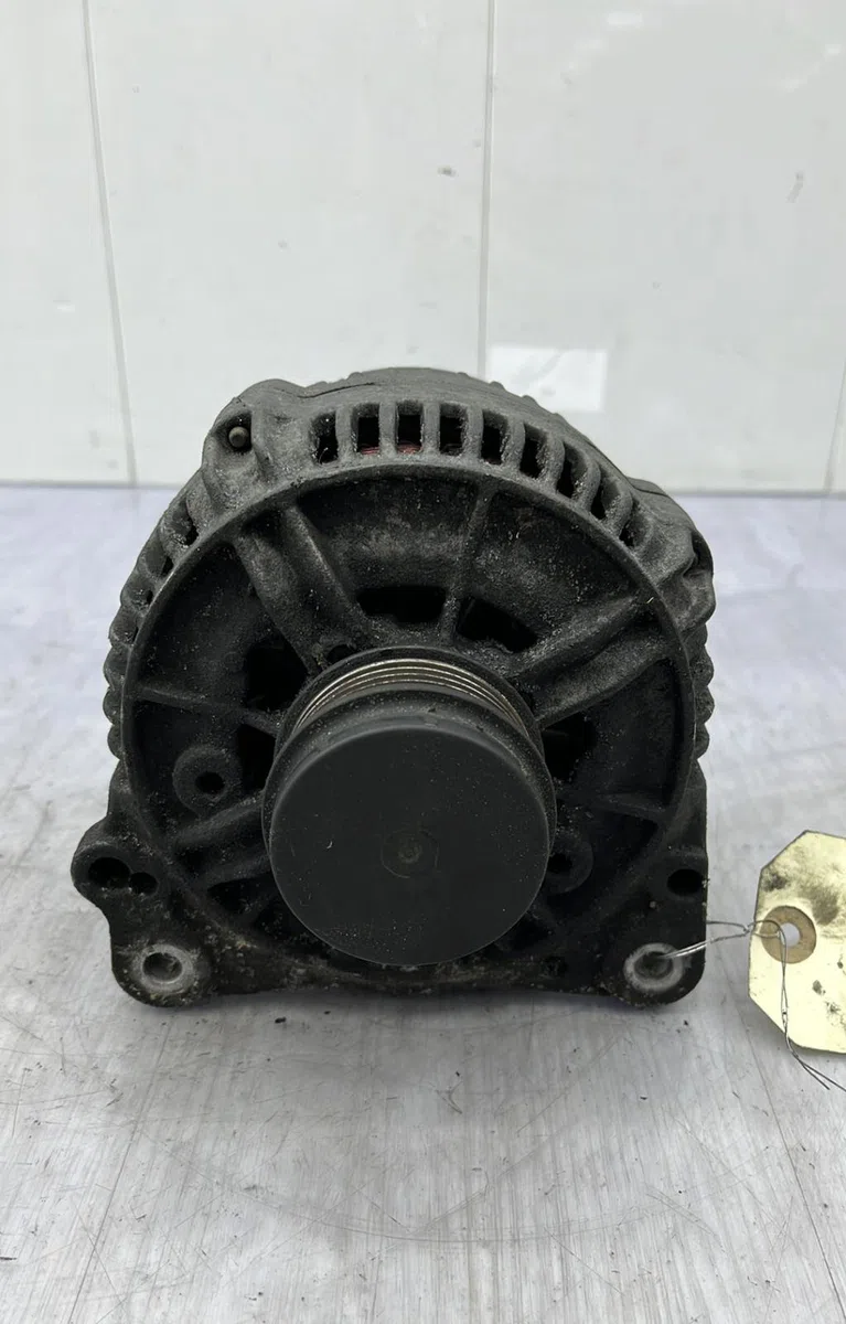 Alternateur VOLKSWAGEN PASSAT 4 PHASE 1 BREAK occasion