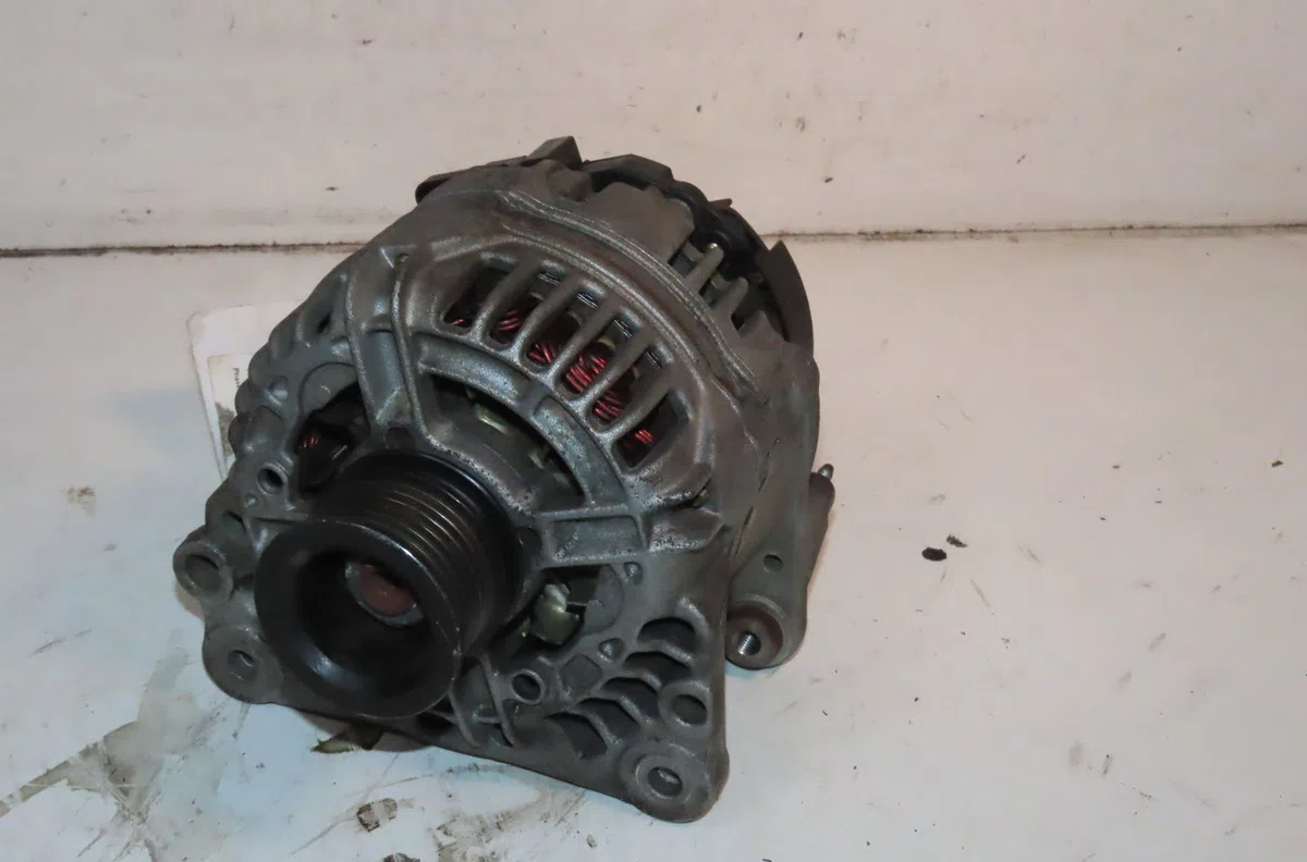 Alternateur Volkswagen POLO (6N2) 1.4 (1999-2001) 5 portes occasion