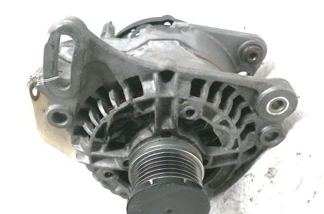 Alternateur Volkswagen POLO (9N_, 9A_) 1.4 tdi (2001-2005) 3 portes occasion