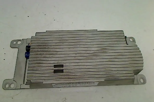 Amplificateur autoradio Bmw 1 (E87) 118 d (2004-2007) 5 portes occasion
