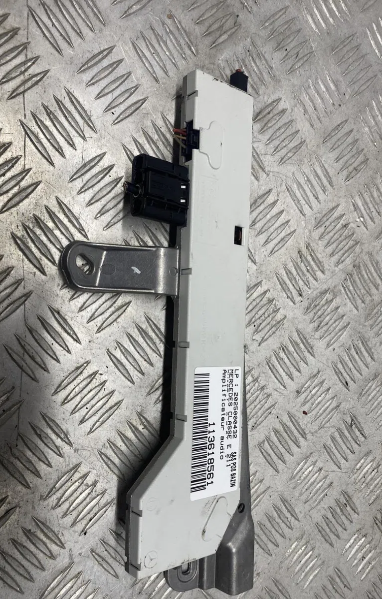 Amplificateur autoradio MERCEDES CLASSE E 211 PHASE 1 occasion