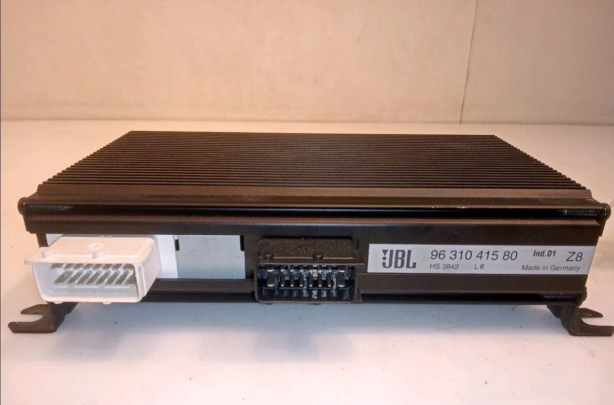 Amplificateur autoradio Peugeot 607 (9D, 9U) 3.0 v6 24v (2000-2004) occasion