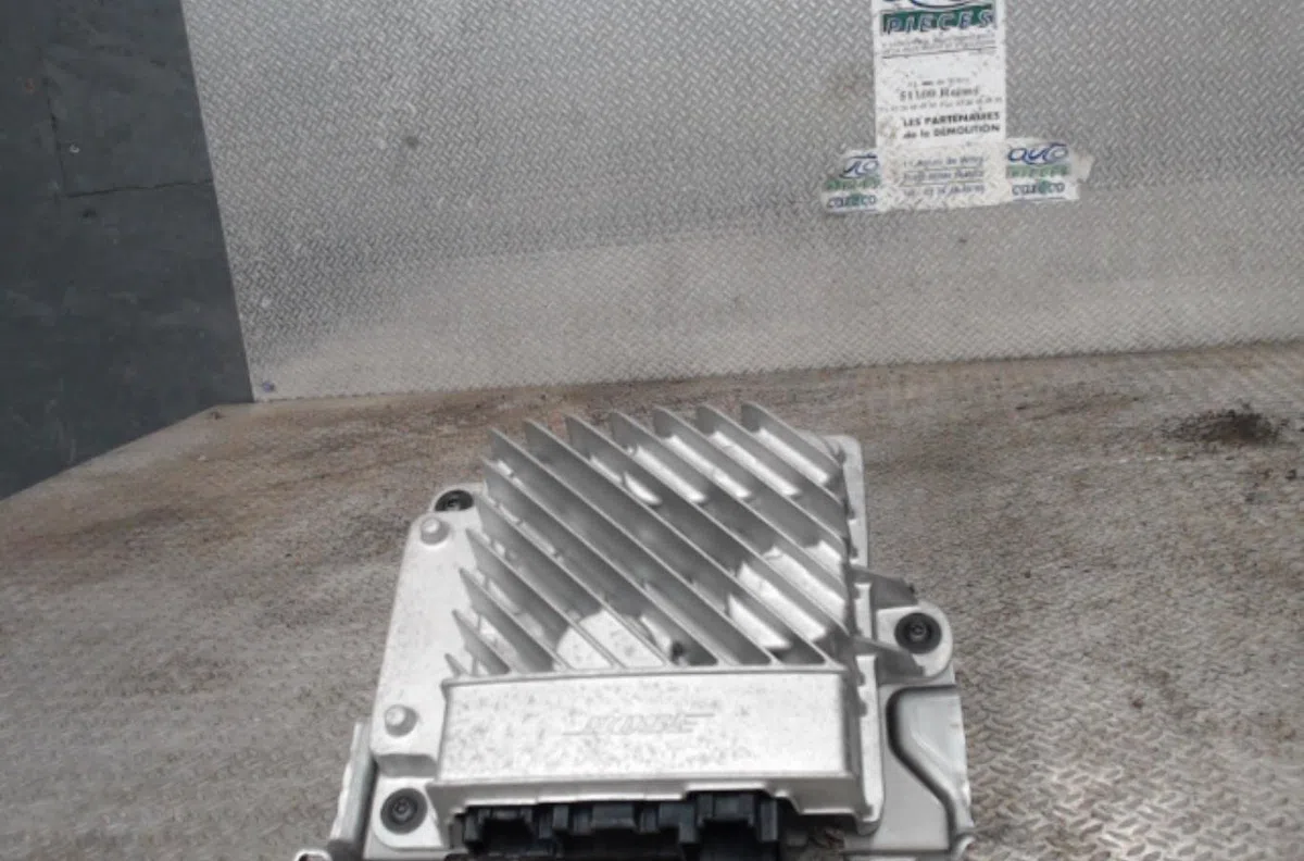 Amplificateur autoradio RENAULT ESPACE 5  ESPACE 5 occasion