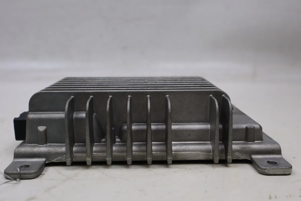 Amplificateur autoradio Renault KOLEOS I (HY_) 2.0 dci 4x4 (hy0b) (2008) occasion