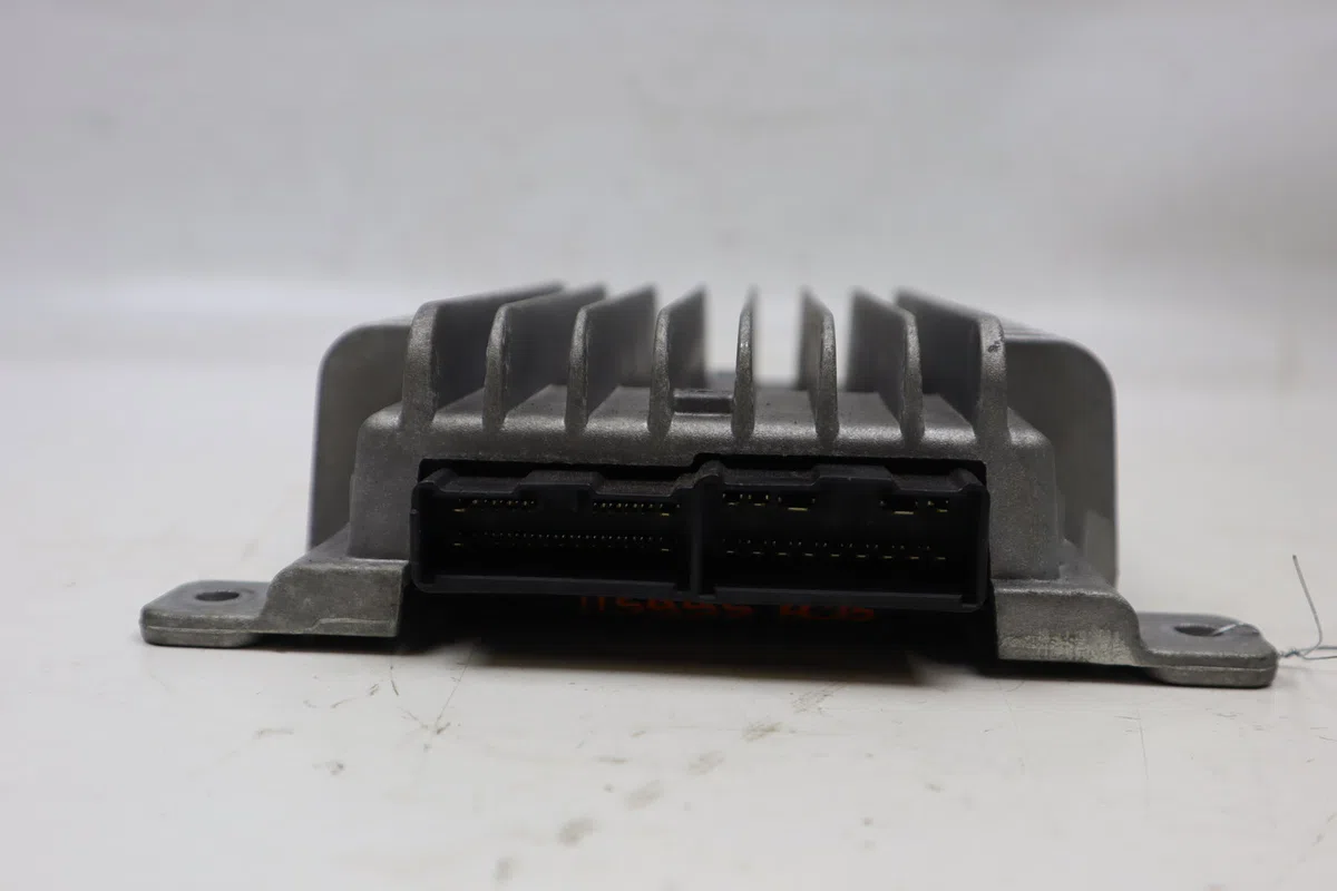 Amplificateur autoradio Renault KOLEOS I (HY_) 2.0 dci 4x4 (hy0b) (2008) occasion