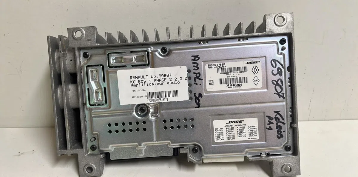 Amplificateur autoradio Renault KOLEOS I (HY_) 2.0 dci (hy0k) (2008) occasion