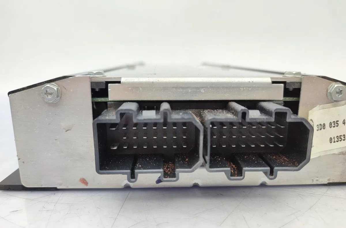 Amplificateur autoradio VOLKSWAGEN PHAETON PHASE 1 occasion