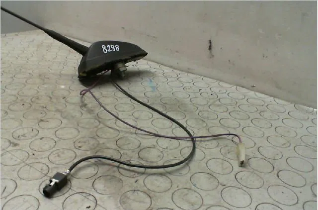 Antenne Mercedes-benz SPRINTER 3,5-t Camionnette (B906) 311 cdi (906.631, 906.633, 906.635, 906.637) (2006-2009) occasio