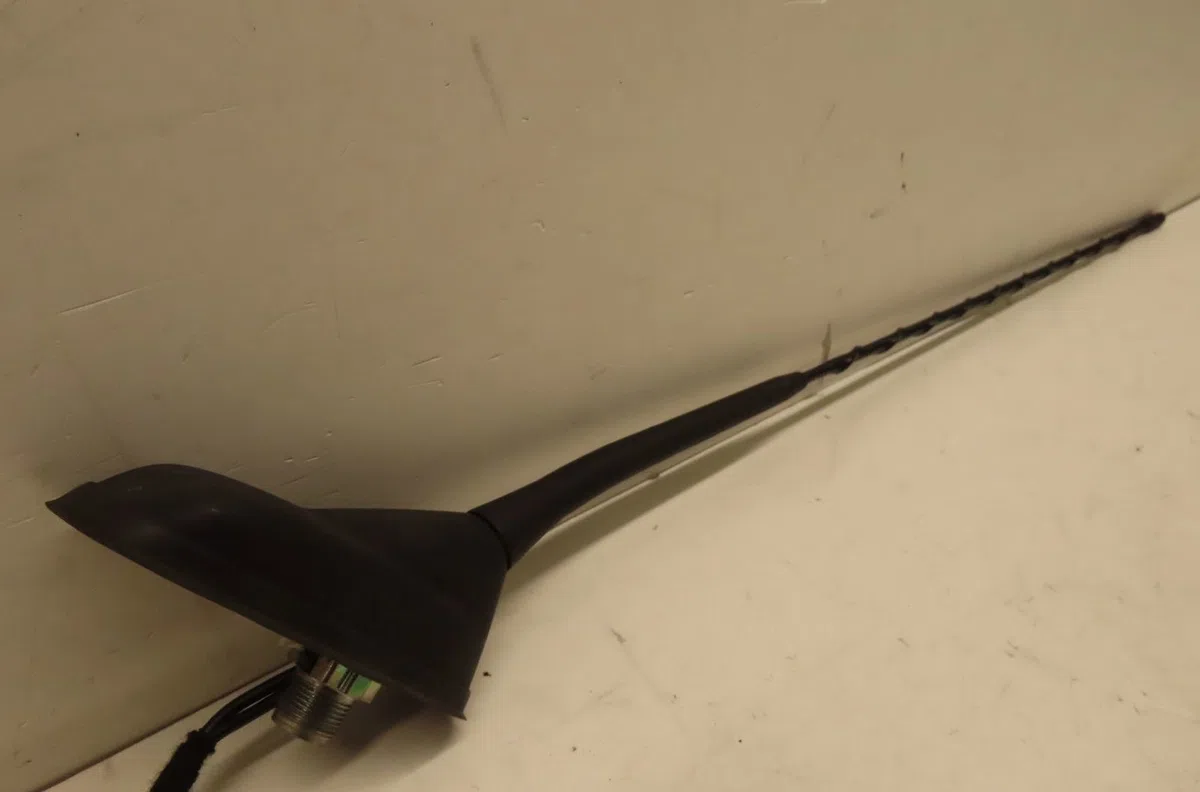 Antenne Peugeot 2008 I (CU_) 1.6 bluehdi 120 (2014) 5 portes occasion