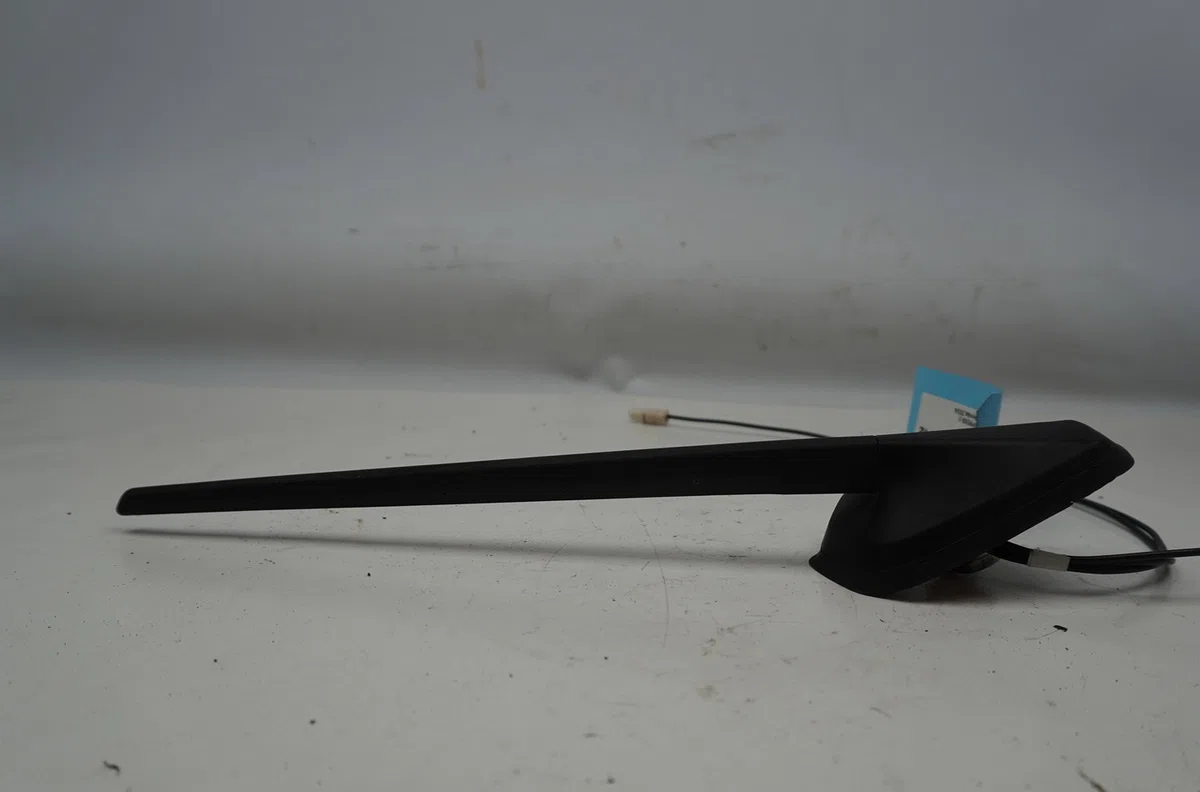 Antenne Renault EXPRESS Camionnette-Monospace 1.5 blue dci 95 (f6ab) (2021) occasion