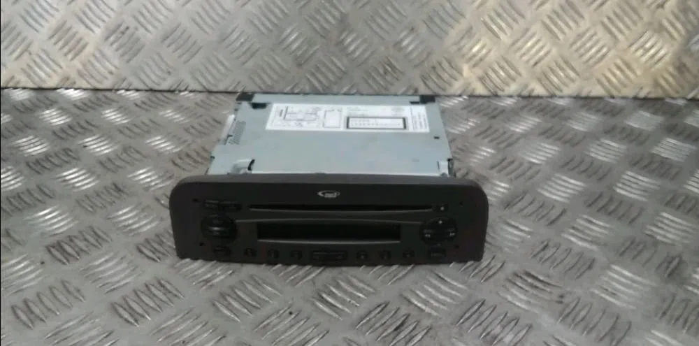 Autoradio Alfa romeo GT (937_) 1.9 jtd (937cxn1b) (2003-2010) 3 portes occasion