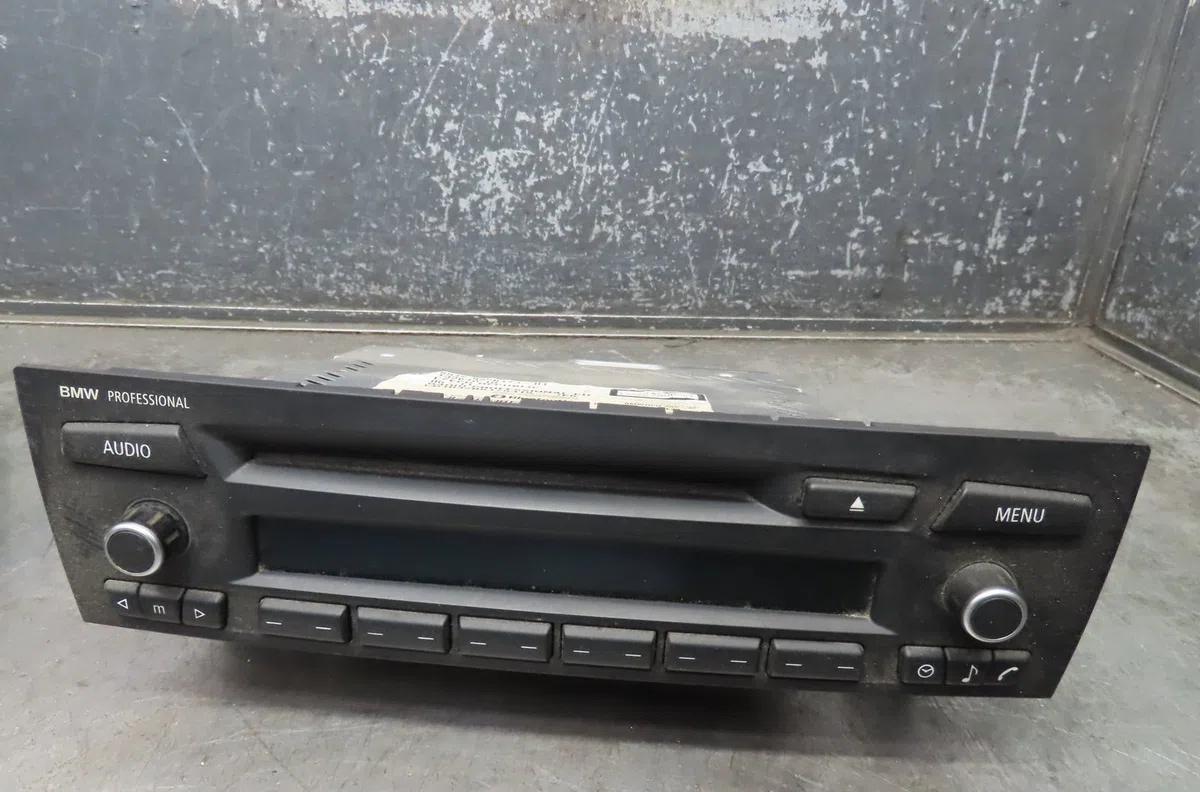 Autoradio BMW SERIE 1 E88 2012 occasion