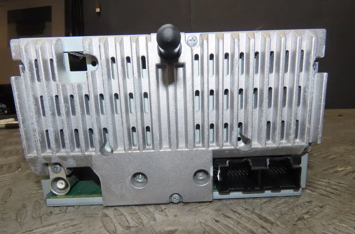 Autoradio Chevrolet CAPTIVA (C100, C140) 2.0 d 4wd (2006-2009) occasion